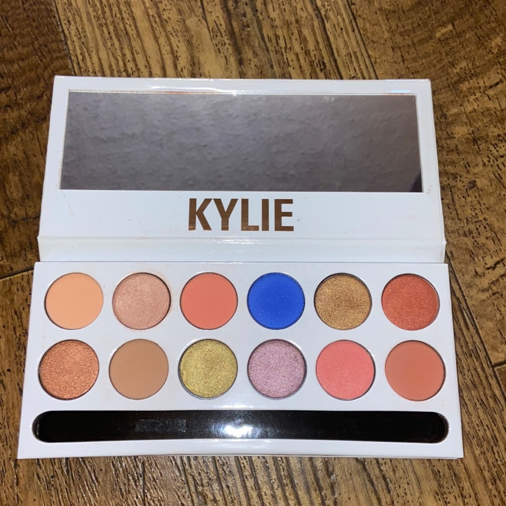 KYLIE Peach Palette